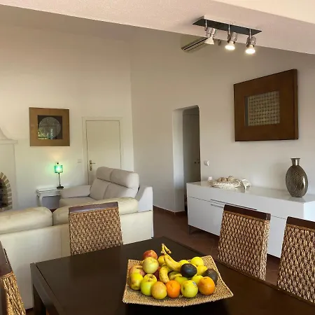 Alfamar V3 Falesia Beach Casa de Férias *